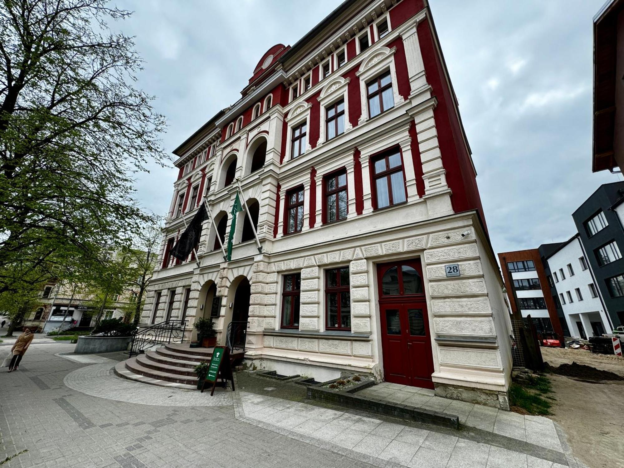 Dk Dyplomat